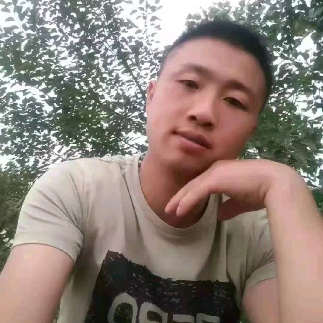 啊庆   香猪养殖