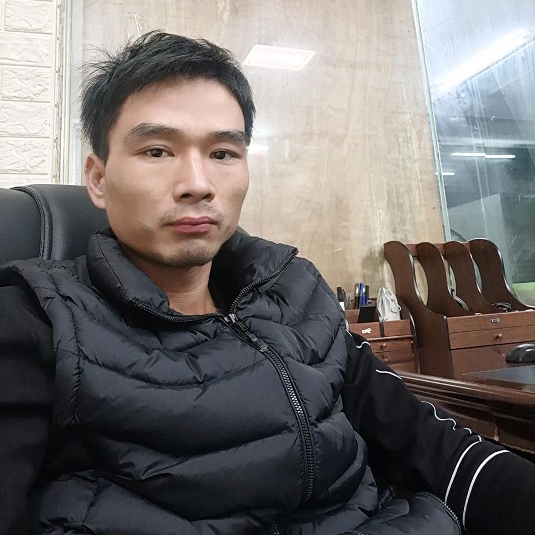 鑫鹏达汽车贸易有限公司