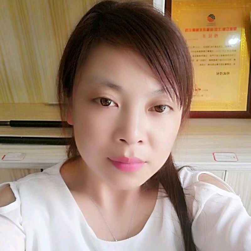 周馨悦  周红琴