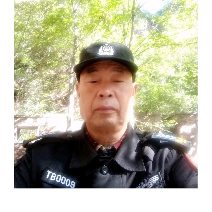 李魁