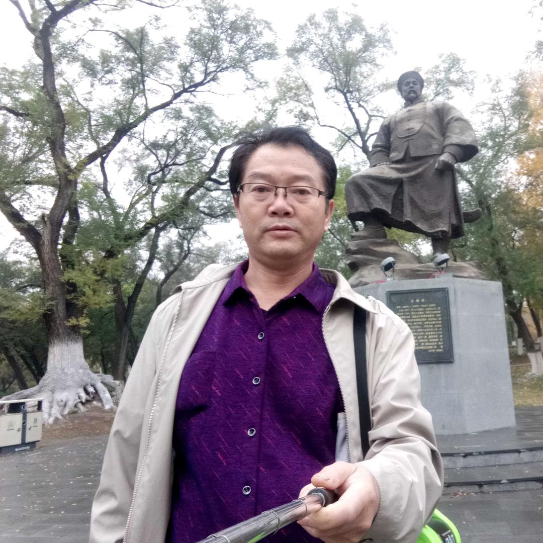 六枝欧派电动车：香山猴