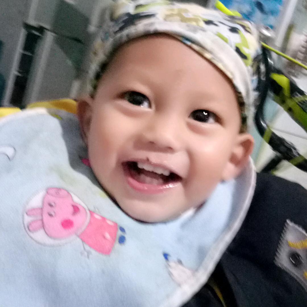 颜