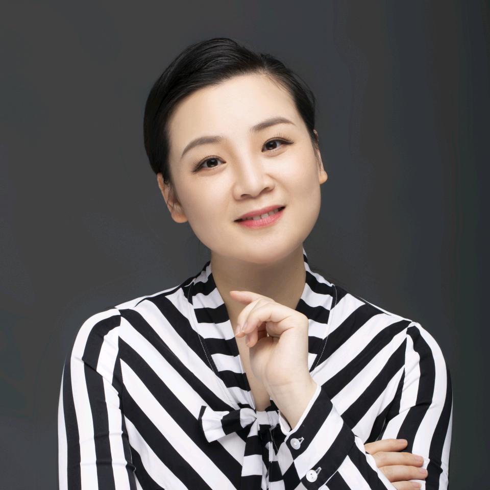 大千艺校尹老师