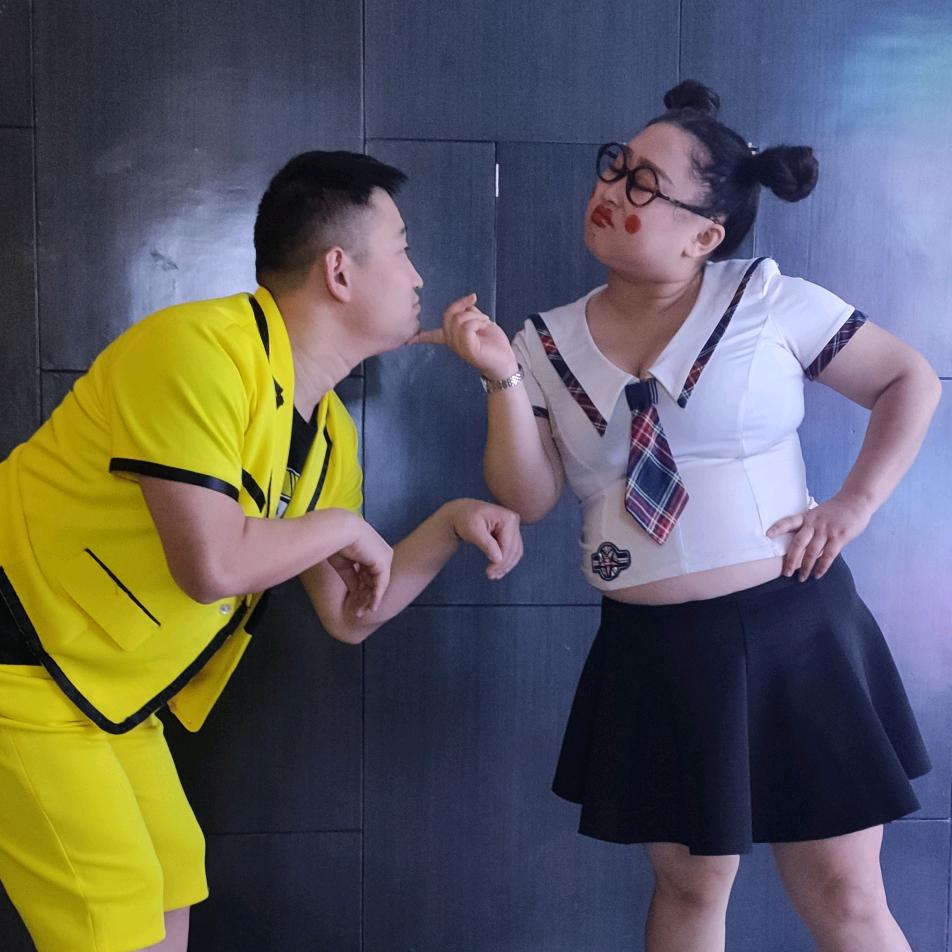 搞笑夫妻 😉阿呆