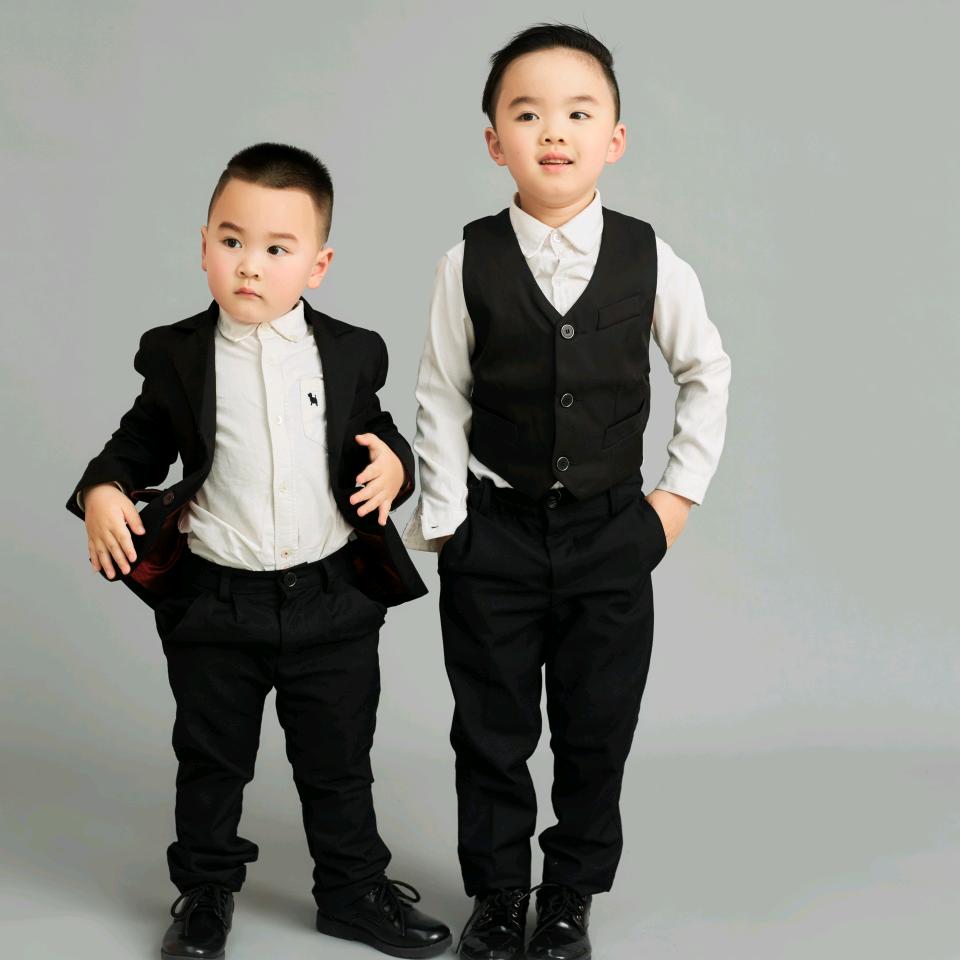 两个儿子的包爸爸