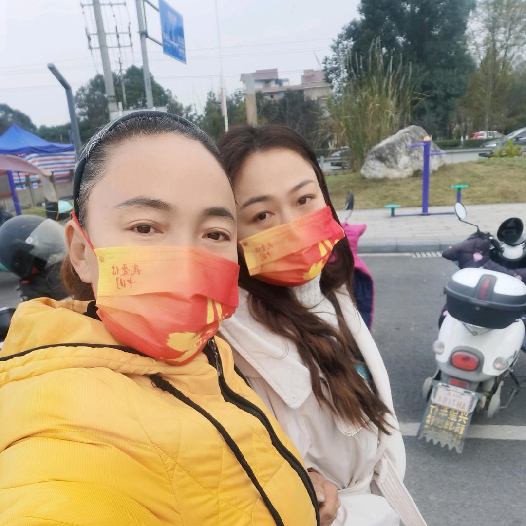 郫县花园镇红继木专业户杨姐