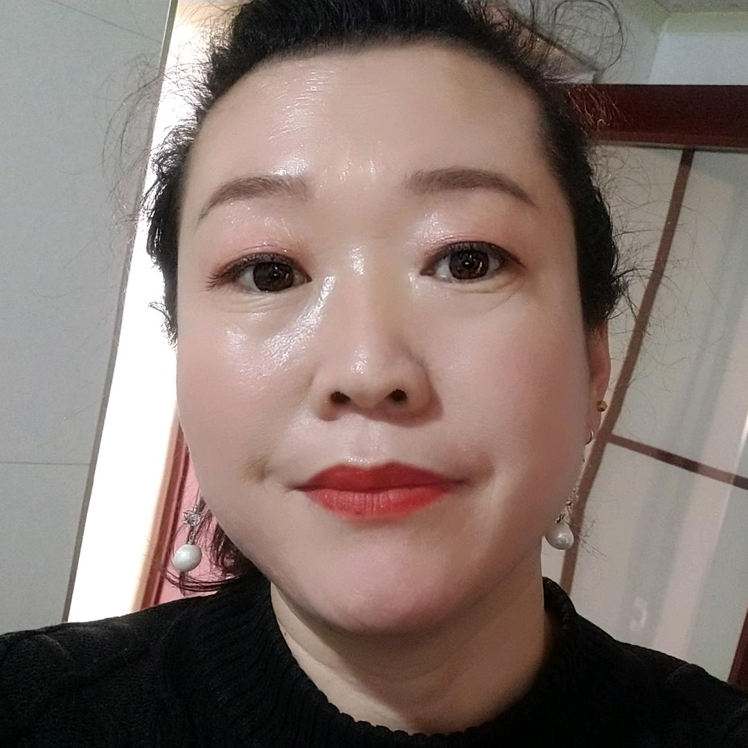 百威哈啤杨茉莉
