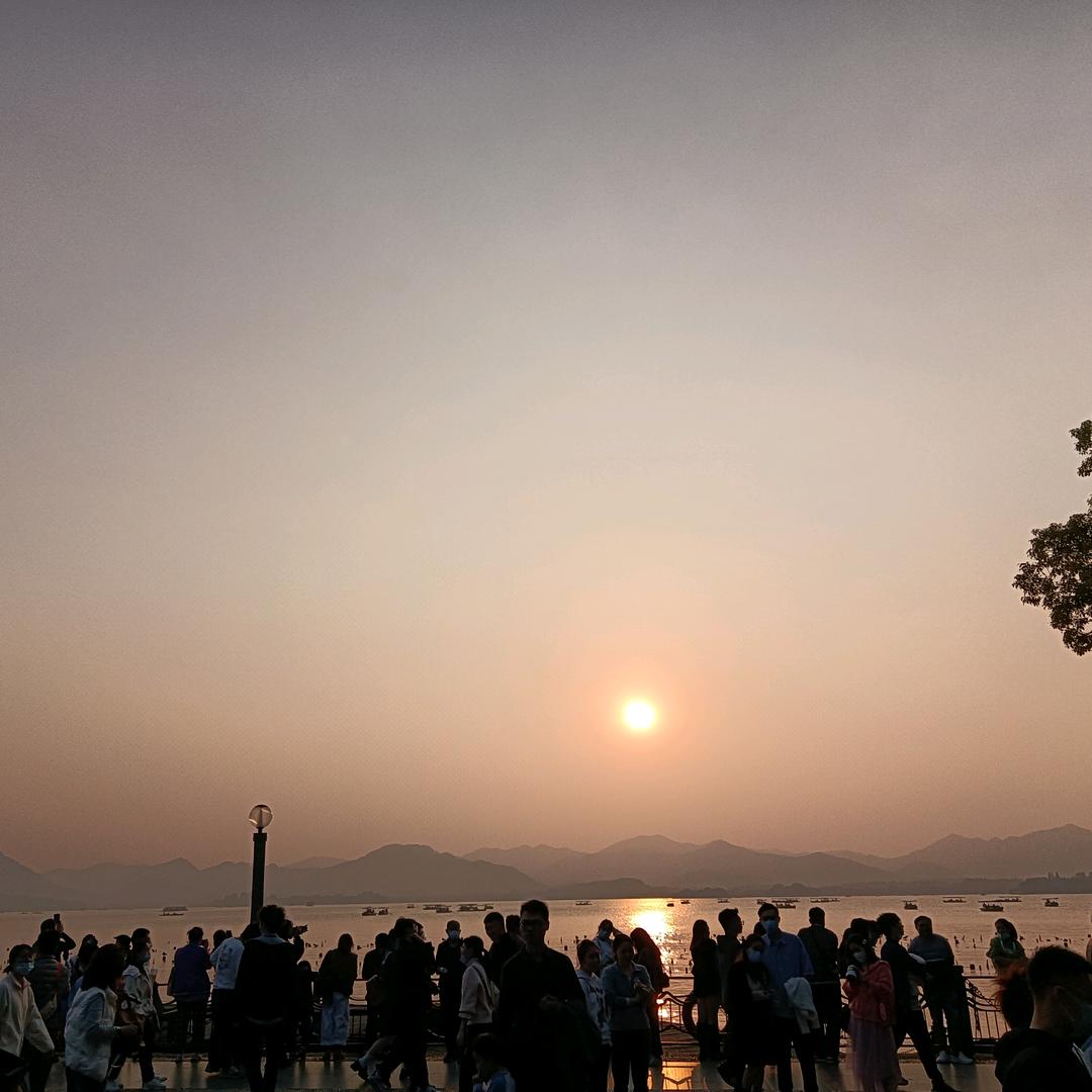 挡雨de贝壳灬