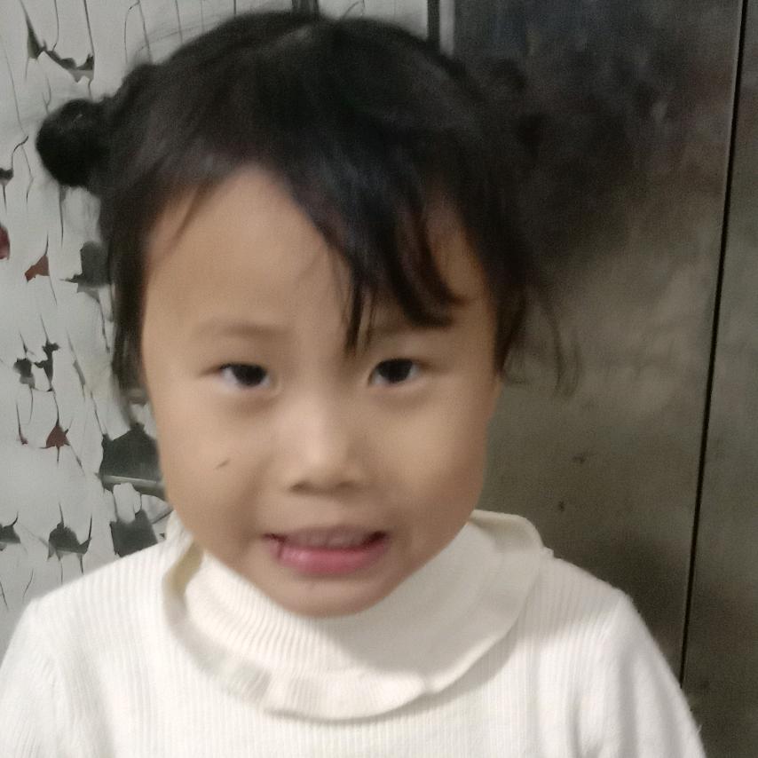 甜甜一笑