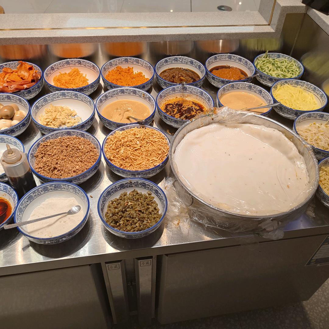 凉皮，水煎包哥。