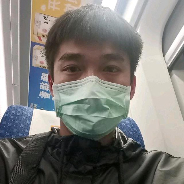 李盼