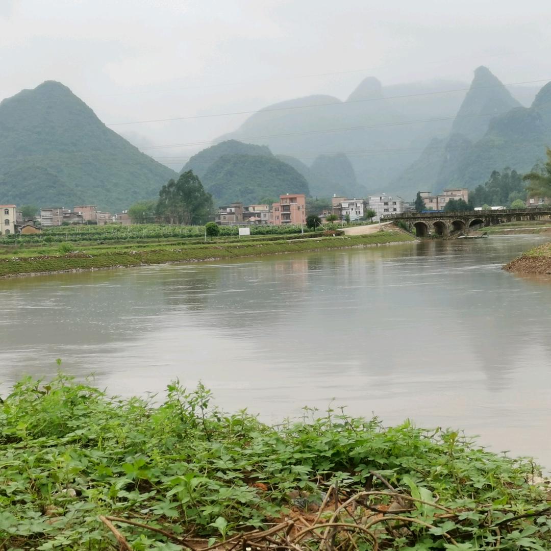 小河