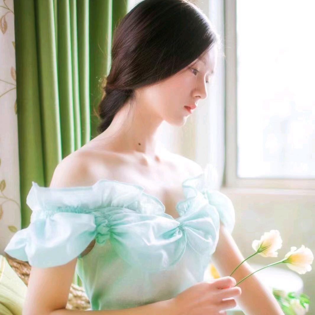 👄耐  雪儿小公举🎀