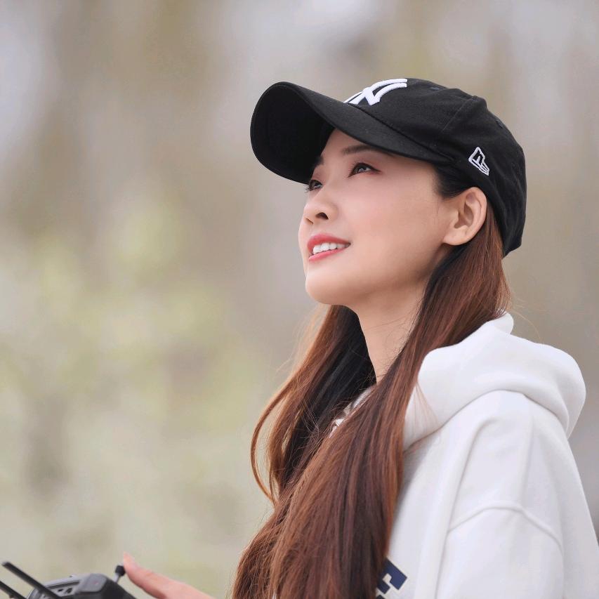 水城女飞手