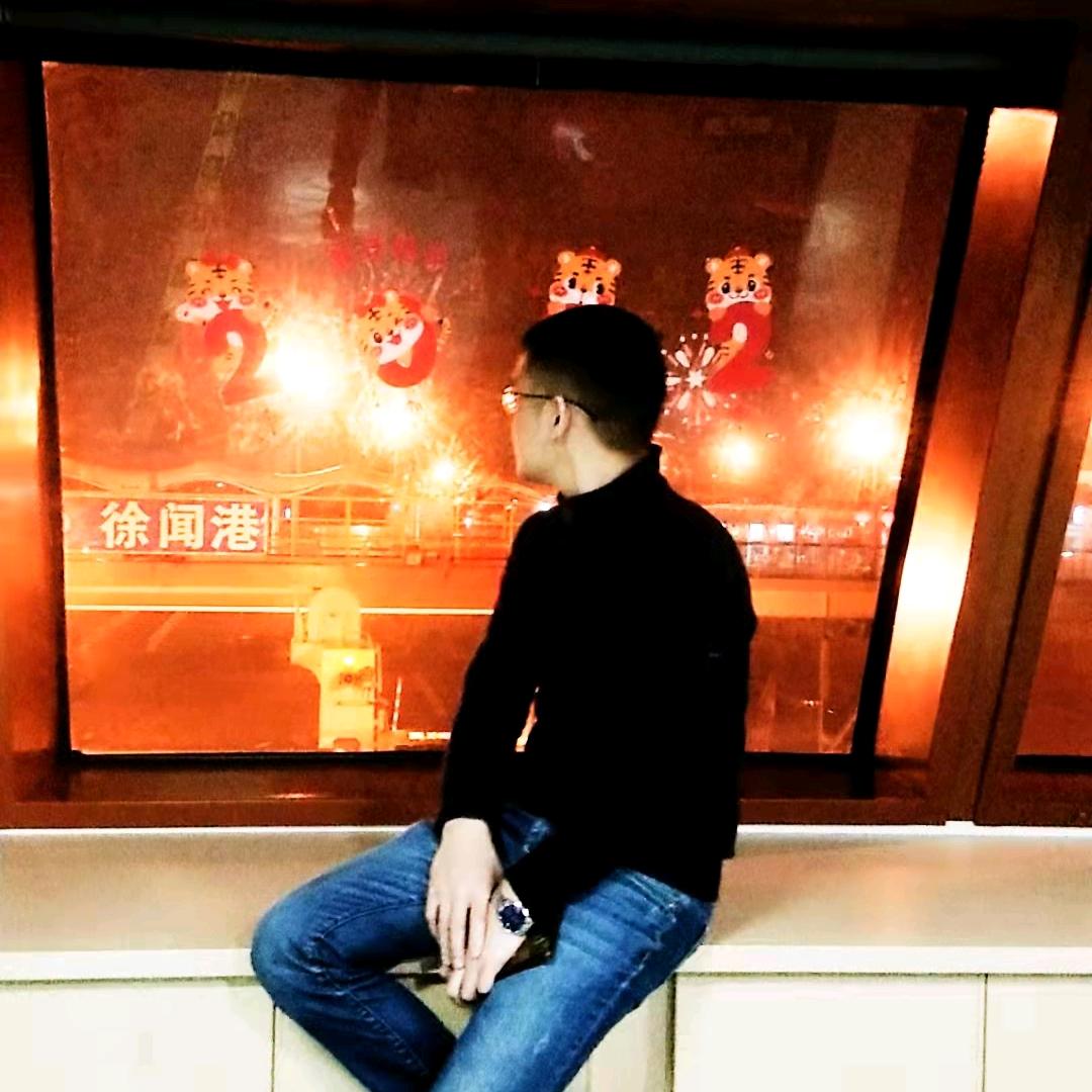 梁成