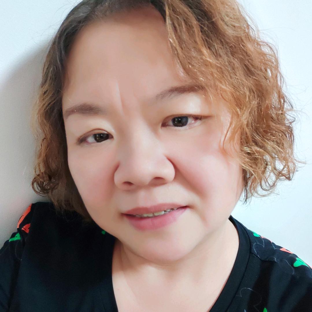 彩票店店主一枝红梅