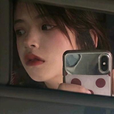 瑜冰彤头像