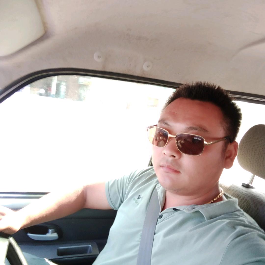 请叫我小胡