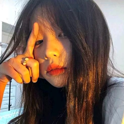 在等月亮和你