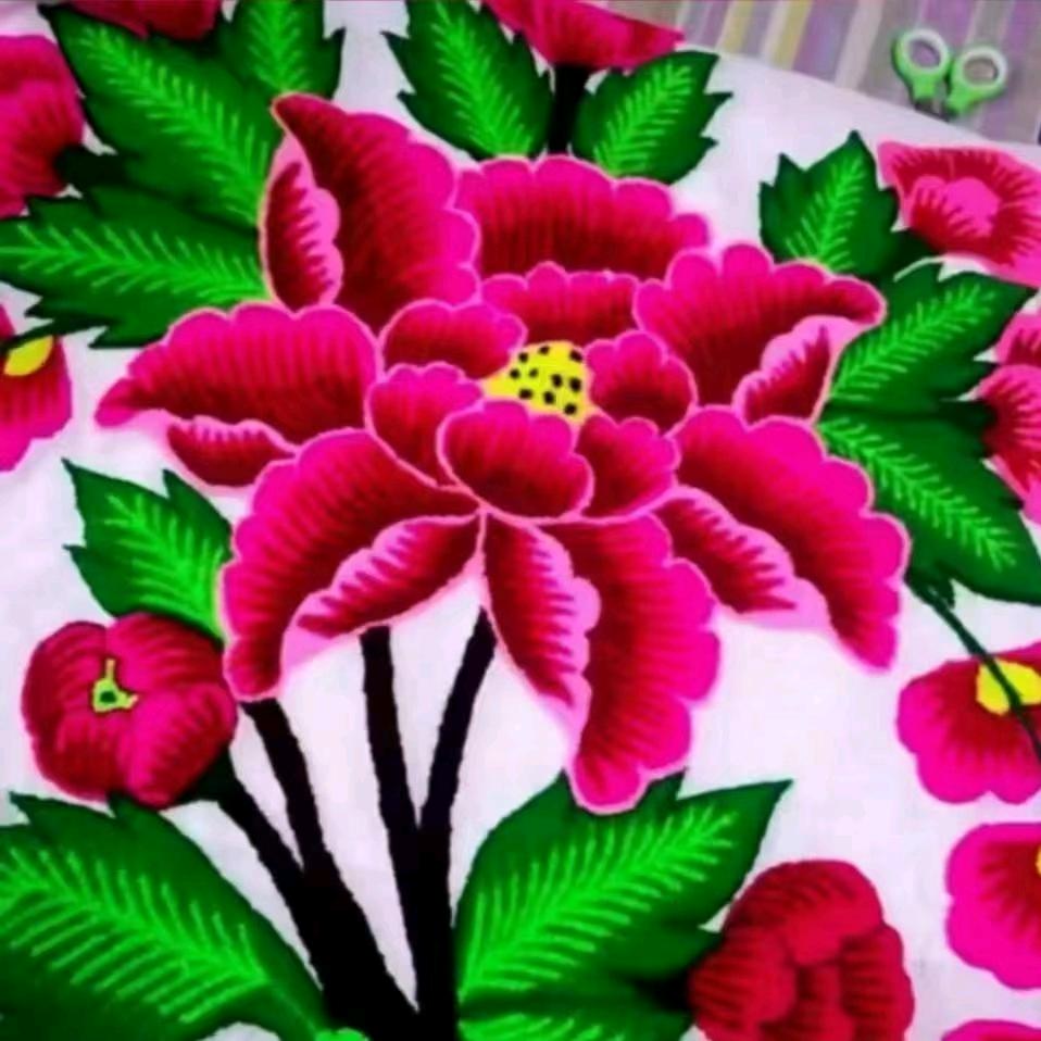 桃花依旧笑春风