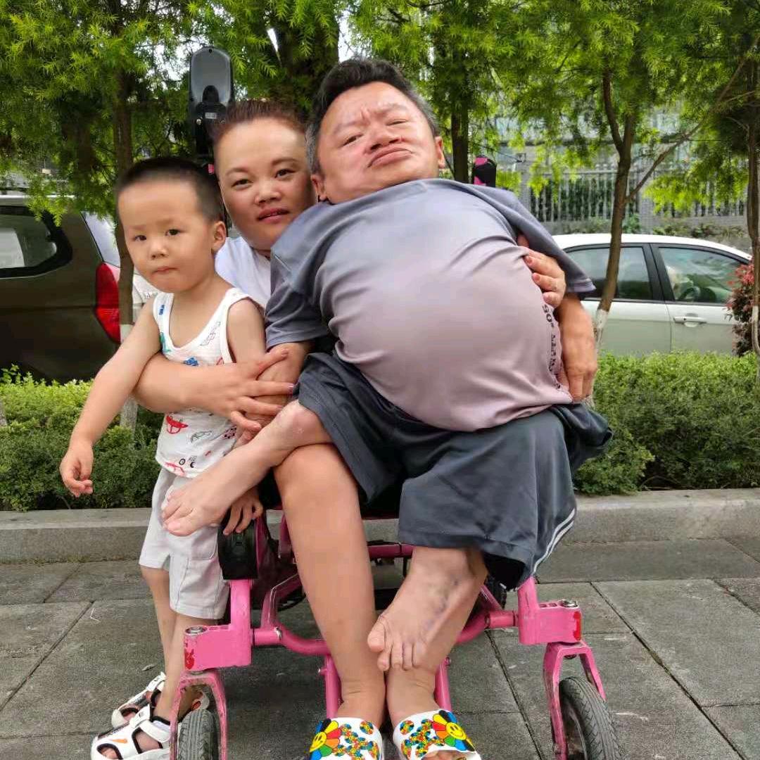 坚强励志夫妻@抖音