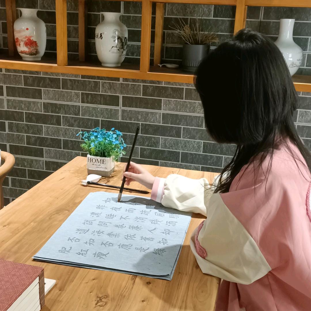 小样儿 是不是被哥迷滴死死的～～～