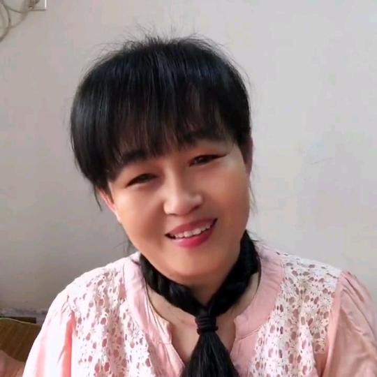 英子