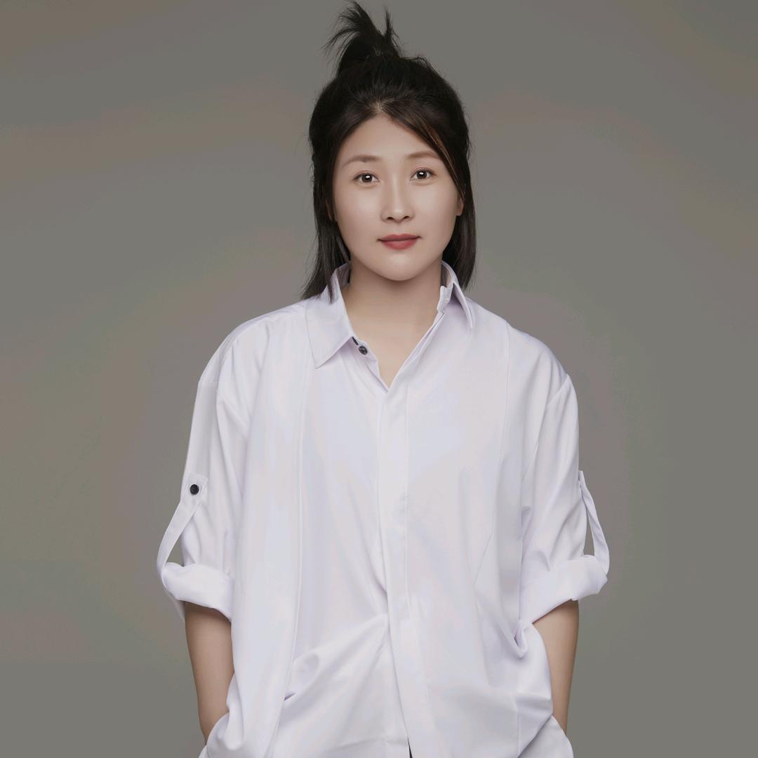 长春弘叶美发楠楠烫发师