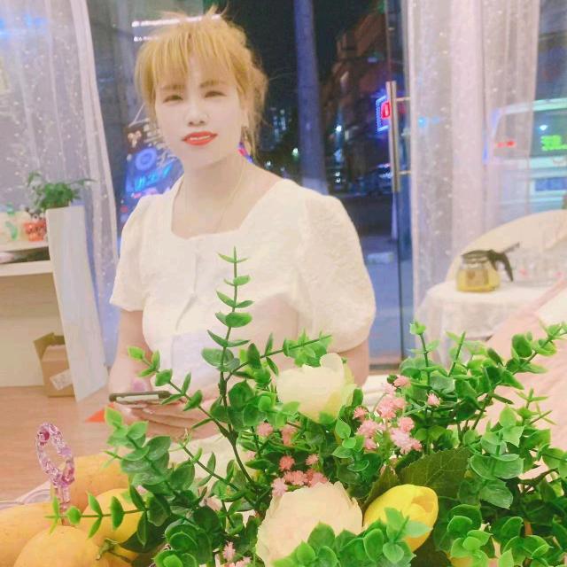 邻居家大姐姐