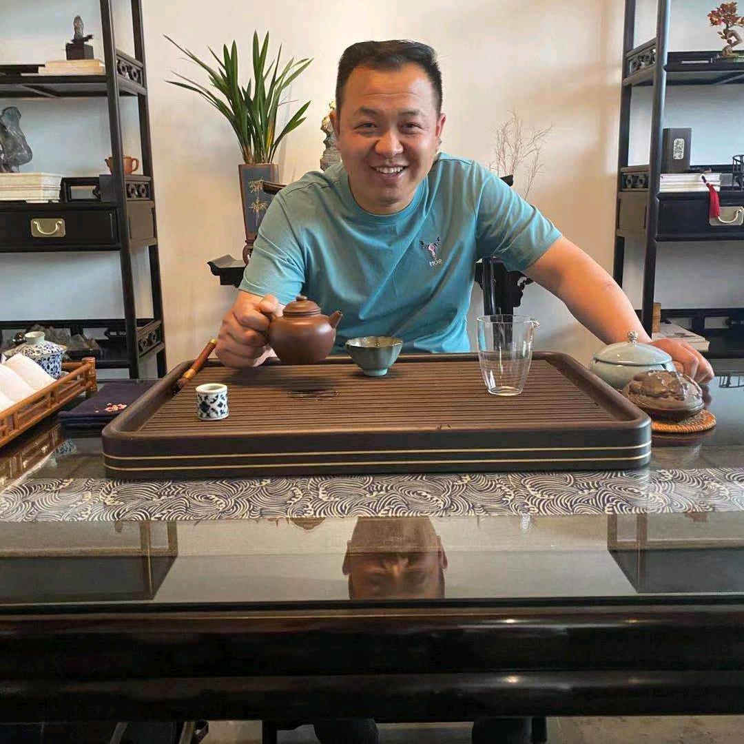 吴比幸福，和穆相处