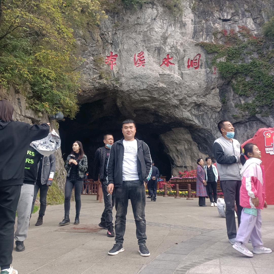 大量收购塑钢门窗。