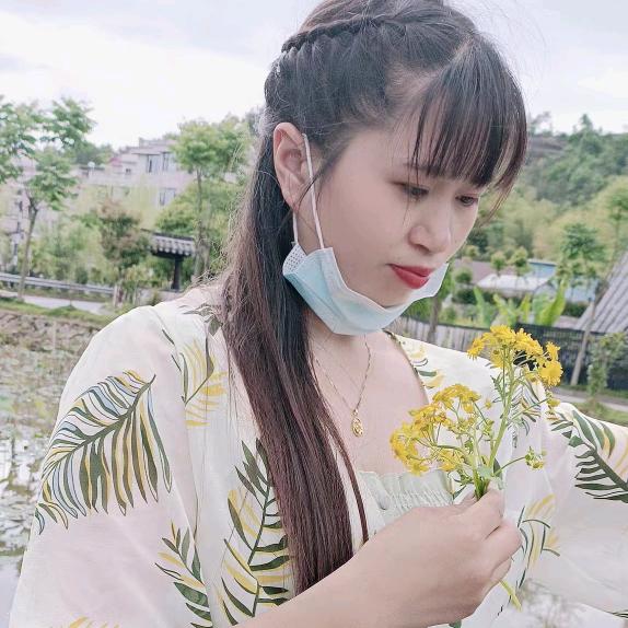 不为往事忧 只为余生笑