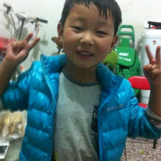 李《**》