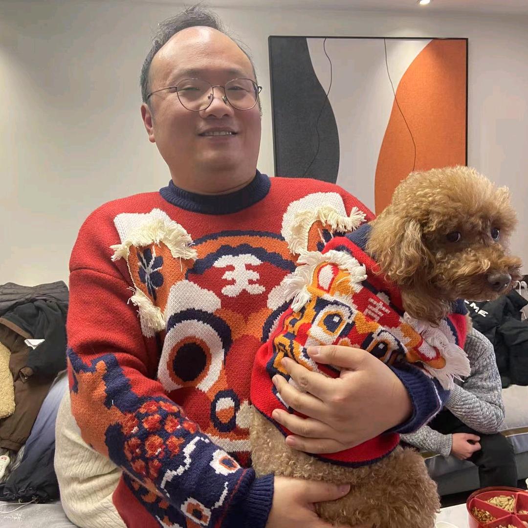 快秃了的老王