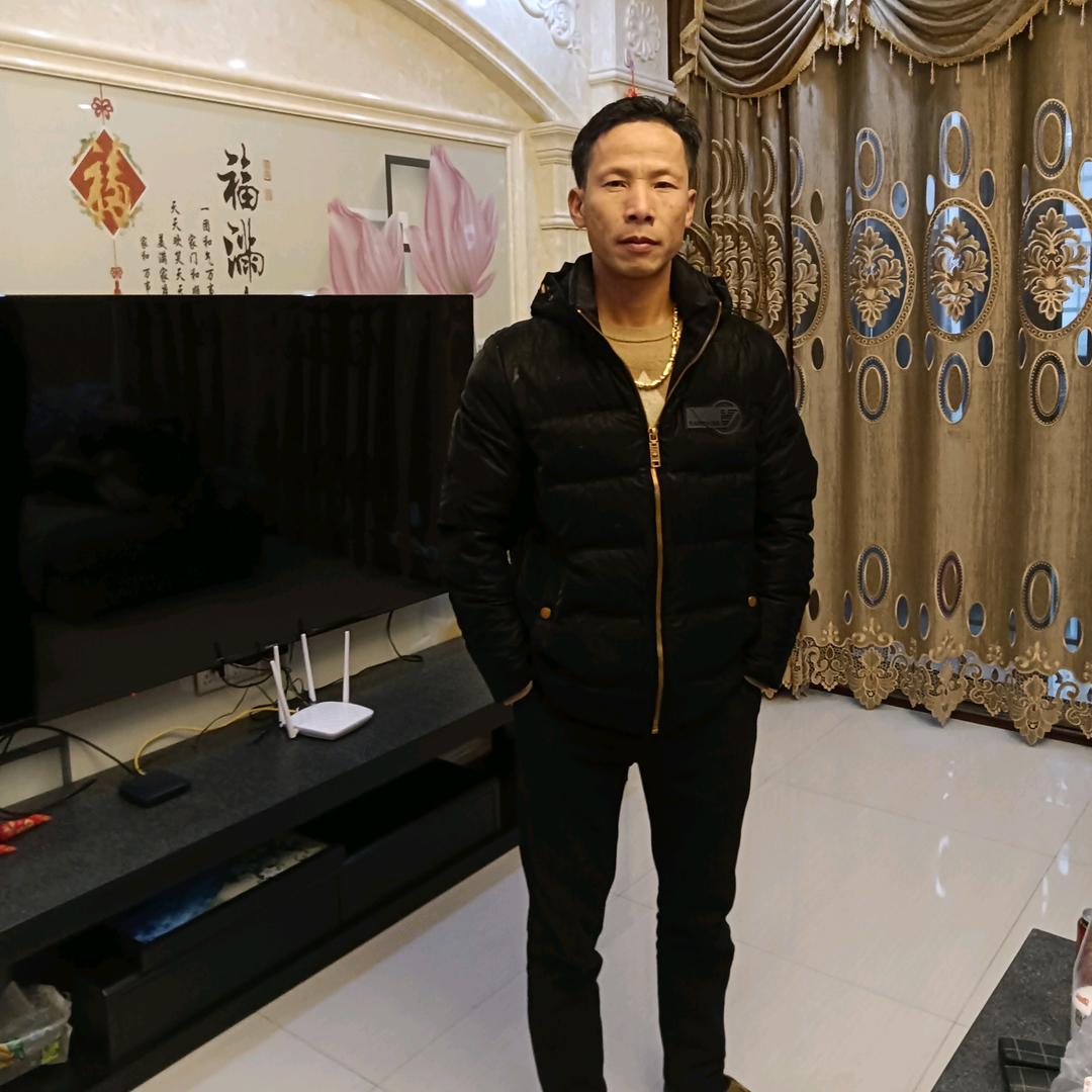 黄均华