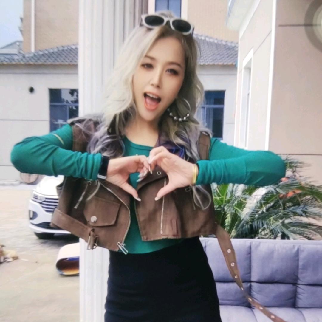 三小姐