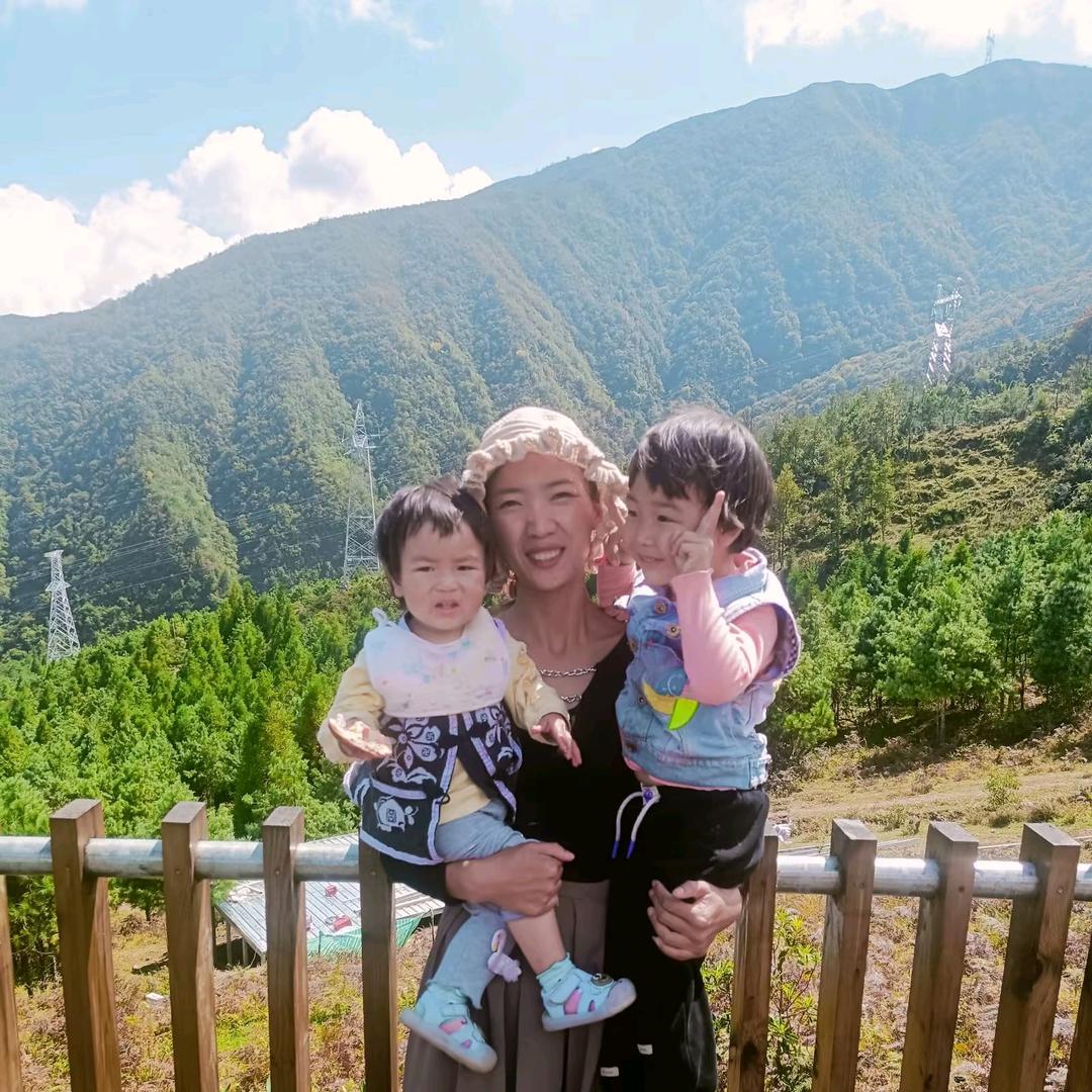 两个娃的妈妈