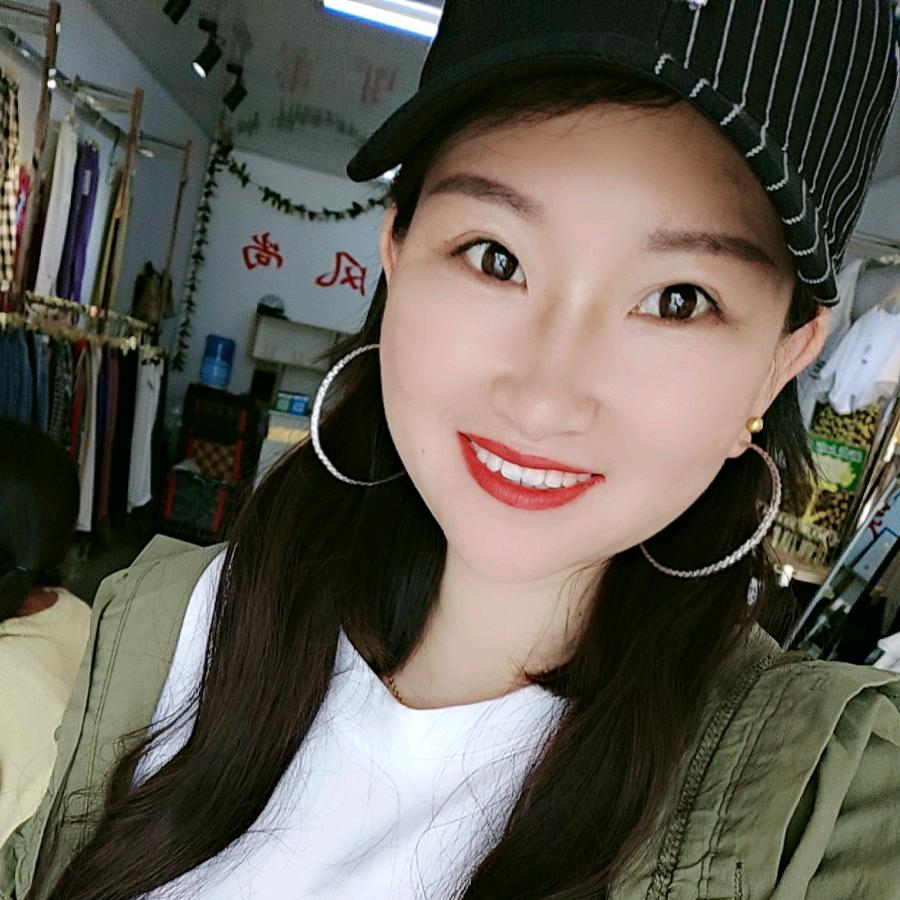 仇桥依人风尚女装店