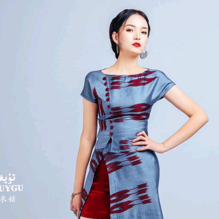 图衣姑服装