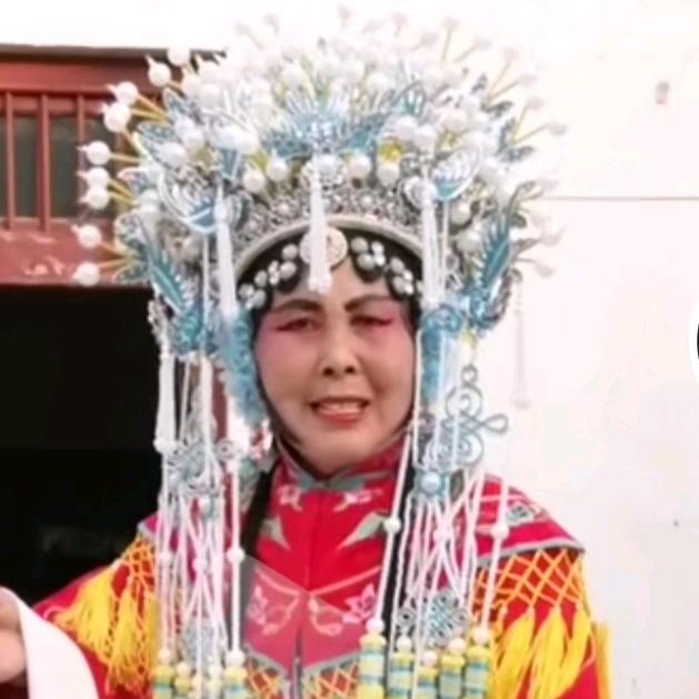 三个孩子的奶奶（每天下午2点直播）