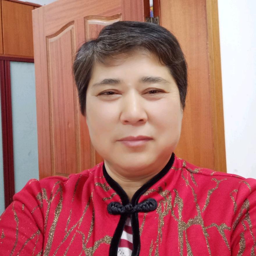 黄云霞