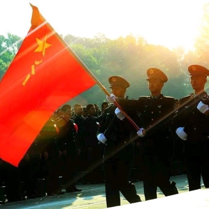 军旗下的青春⚔