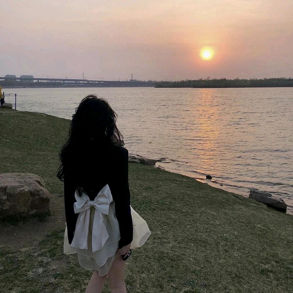 招财猫的小铃铛