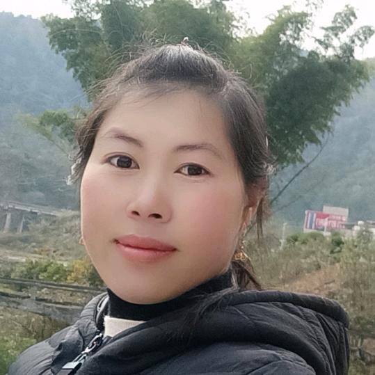 小甜心❤ 各种民族服装量身定制