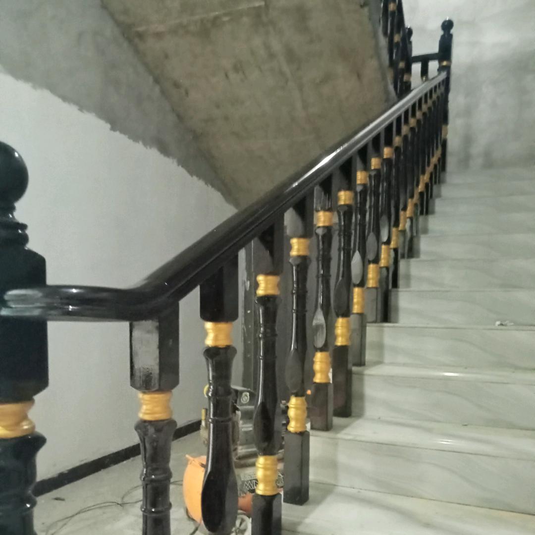 郸城英皇.实木楼梯