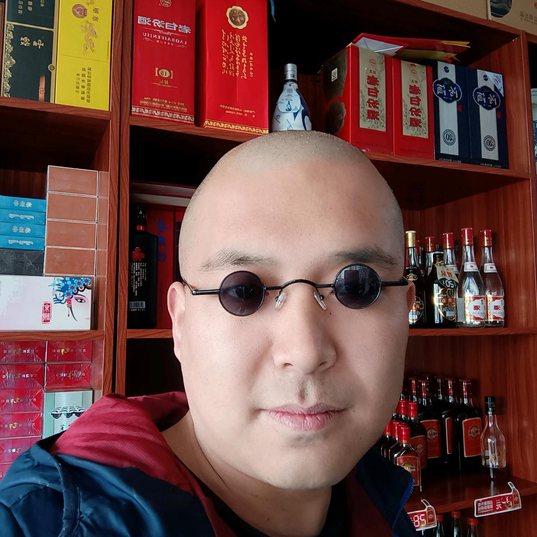 薛侯飞