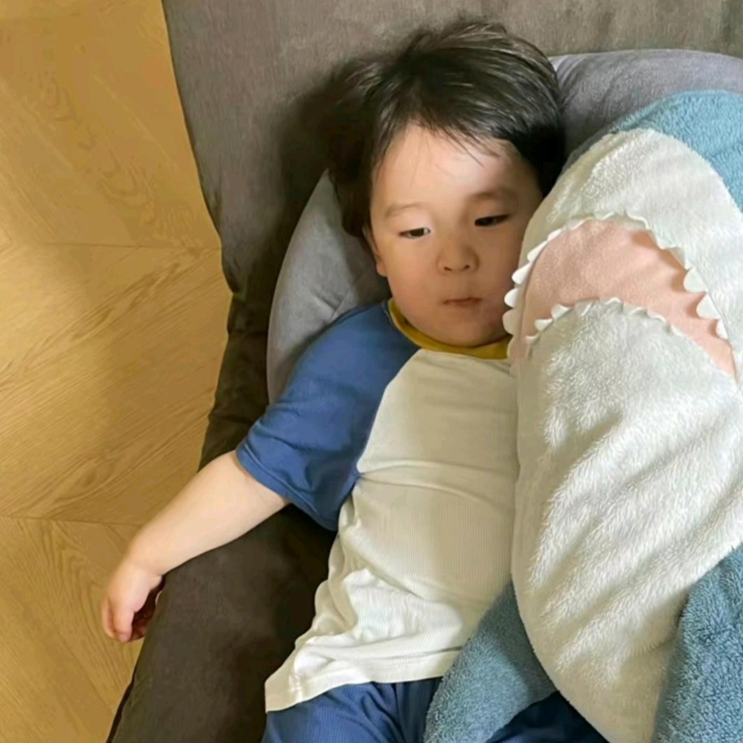 大脸猴吃鸡