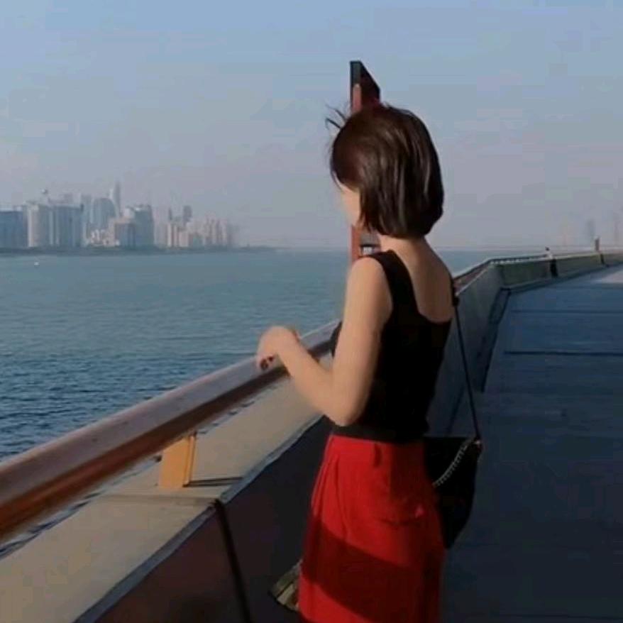 ℋღ᭄请叫我严漂亮，🍒᭄💞࿐