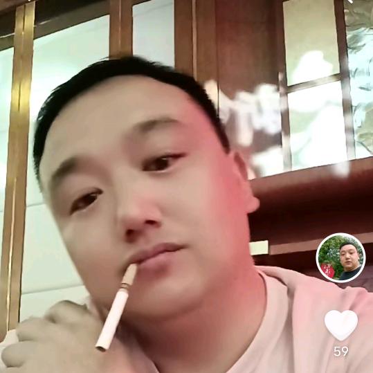 (◍孤独老狼……（(๑♡⌓♡๑)）❤️