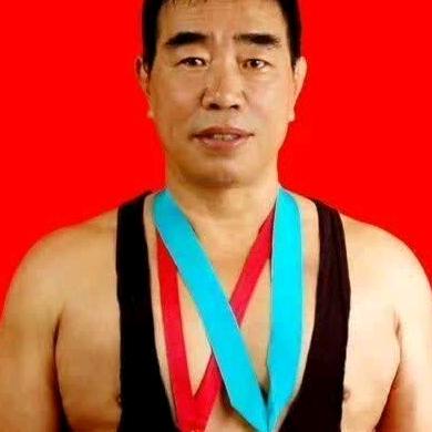 宋洪玉